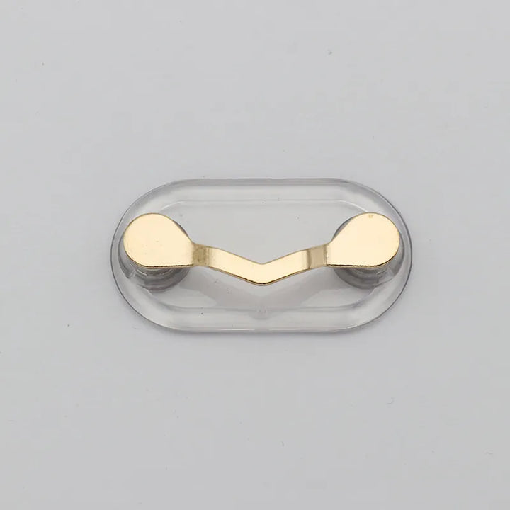 Magnetic Eyeglass Holder Clip — Keep Reading Glasses on Your Top